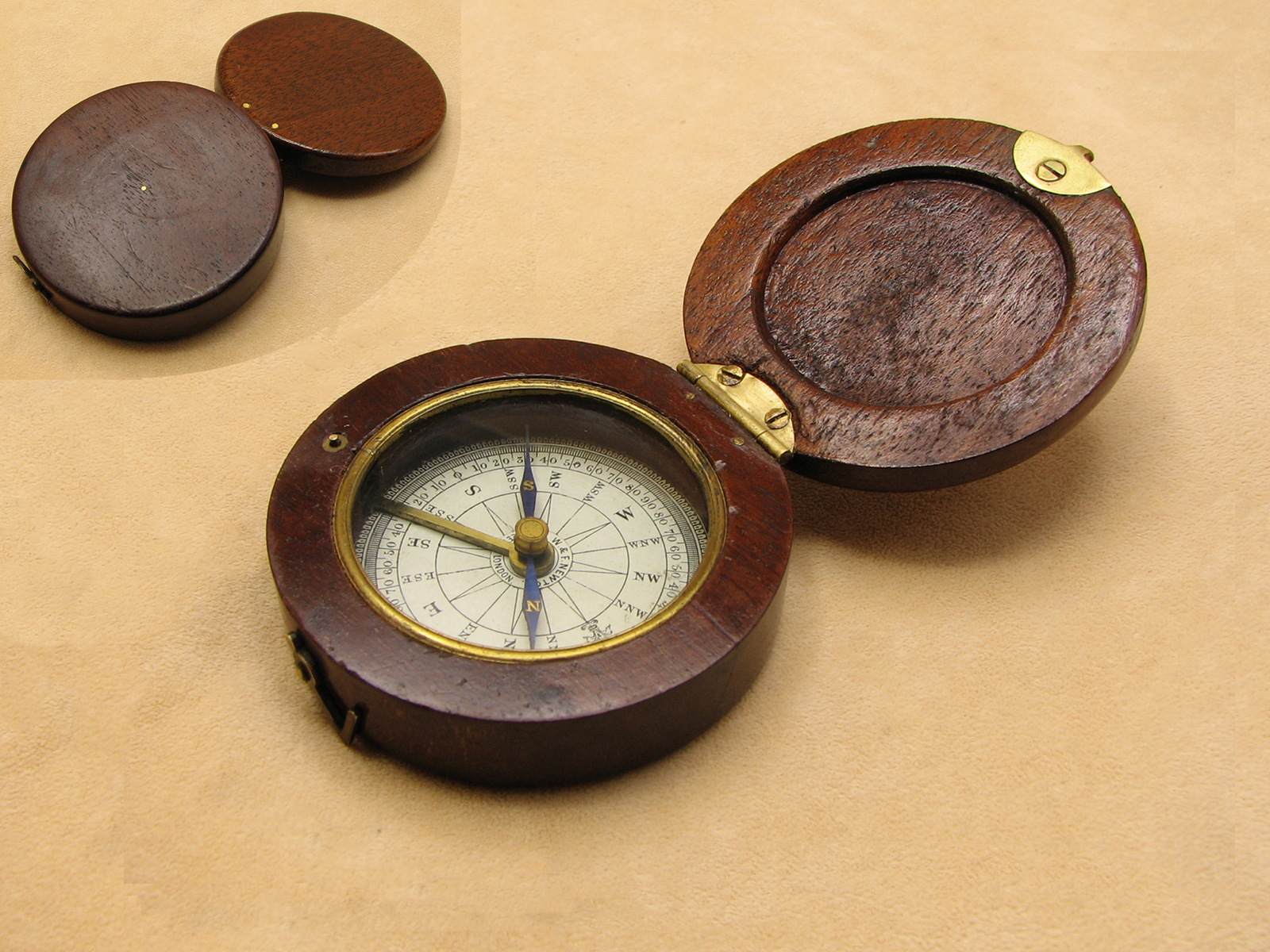 Mid-19th century circular mahogany pocket compass by W & F Newton, Fleet St.